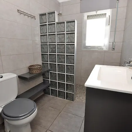 1089 Puig Rom - Apivend Immo Apartment